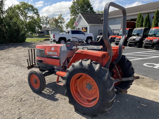 Image of Kubota L2900 equipment image 2