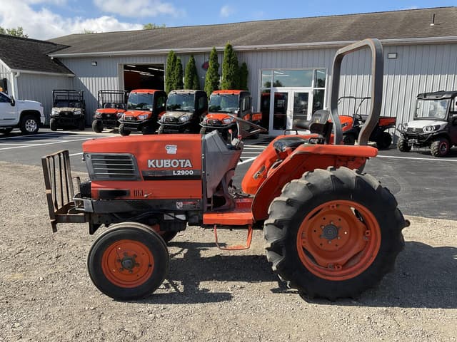 Image of Kubota L2900 equipment image 1