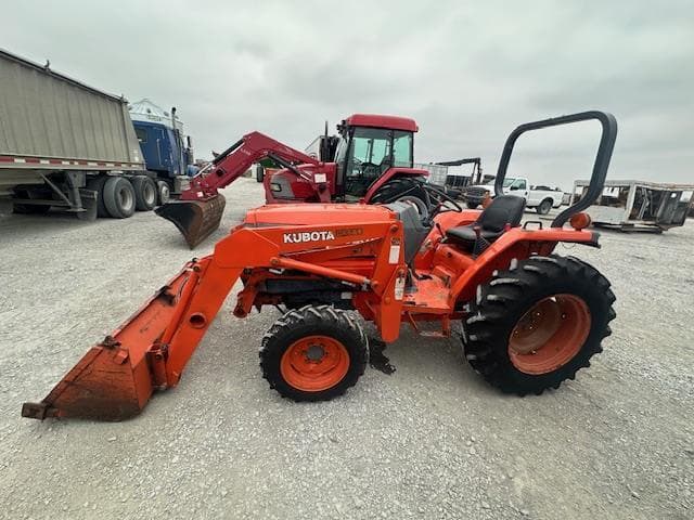 Image of Kubota L2900 equipment image 1