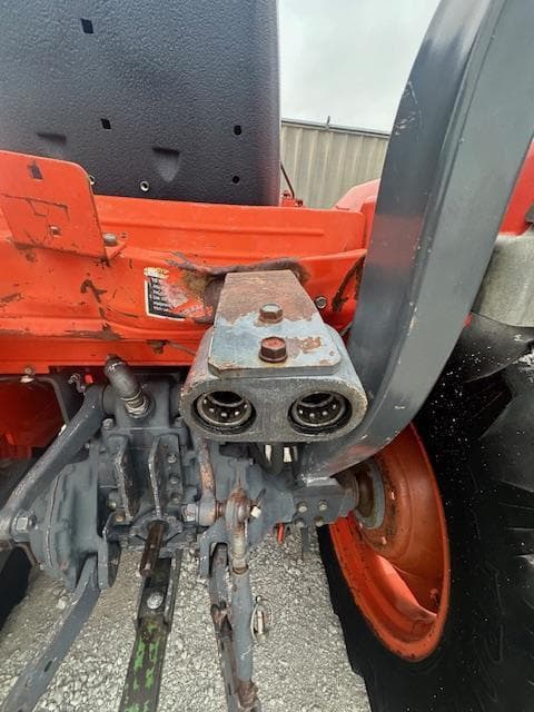 Image of Kubota L2900 equipment image 4