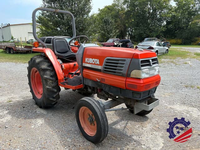 Image of Kubota L2900 equipment image 4