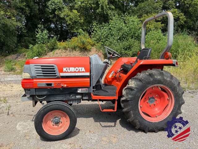 Image of Kubota L2900 equipment image 1