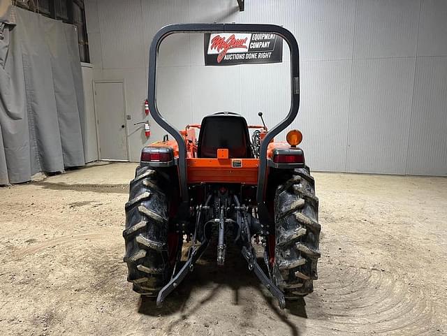 Image of Kubota L2900 equipment image 4