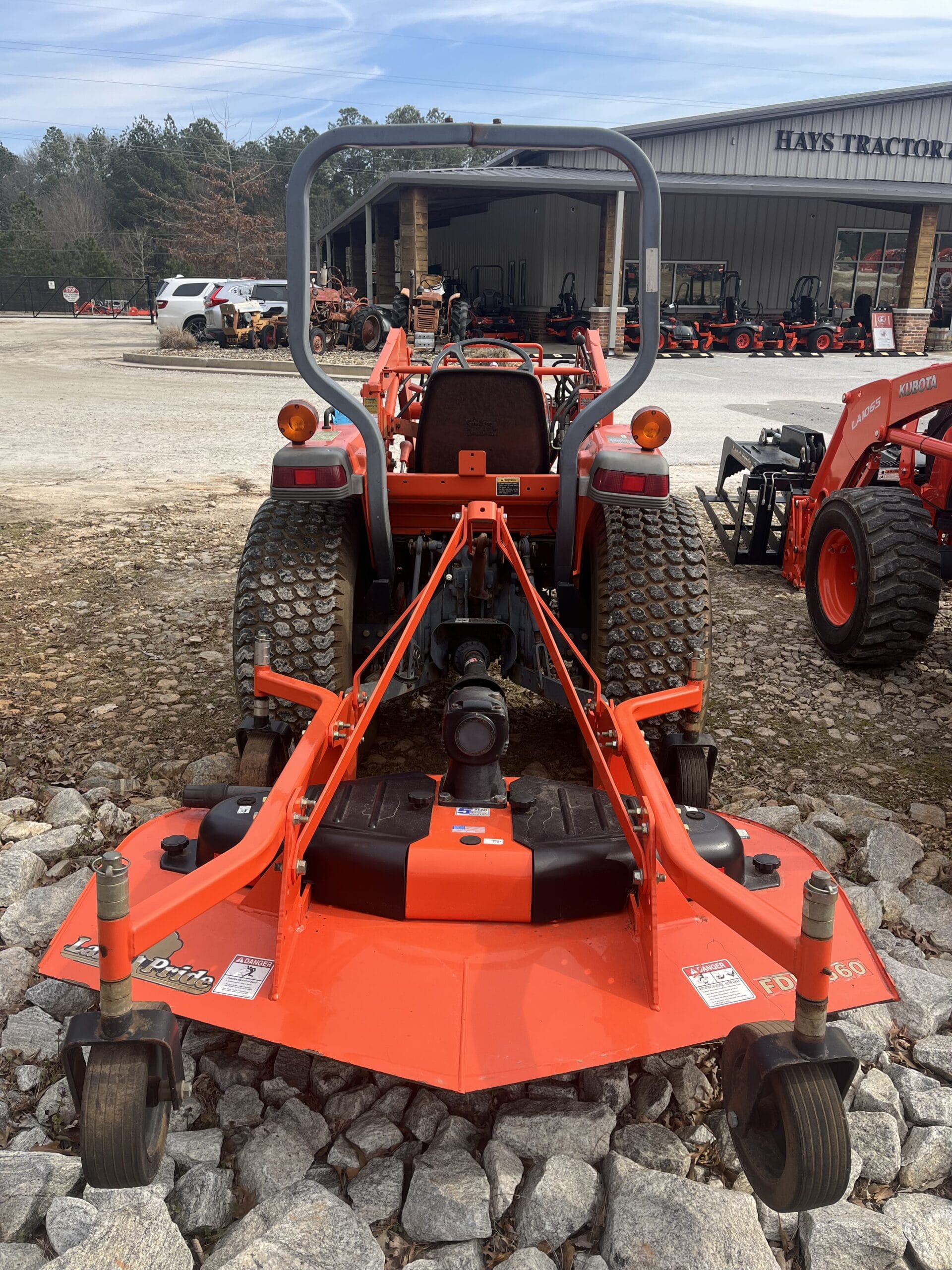 Kubota L2900 Equipment Image0