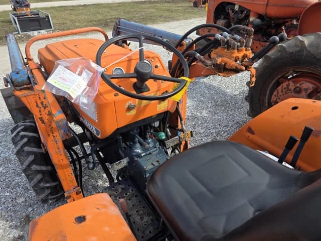 Image of Kubota L295DT equipment image 4