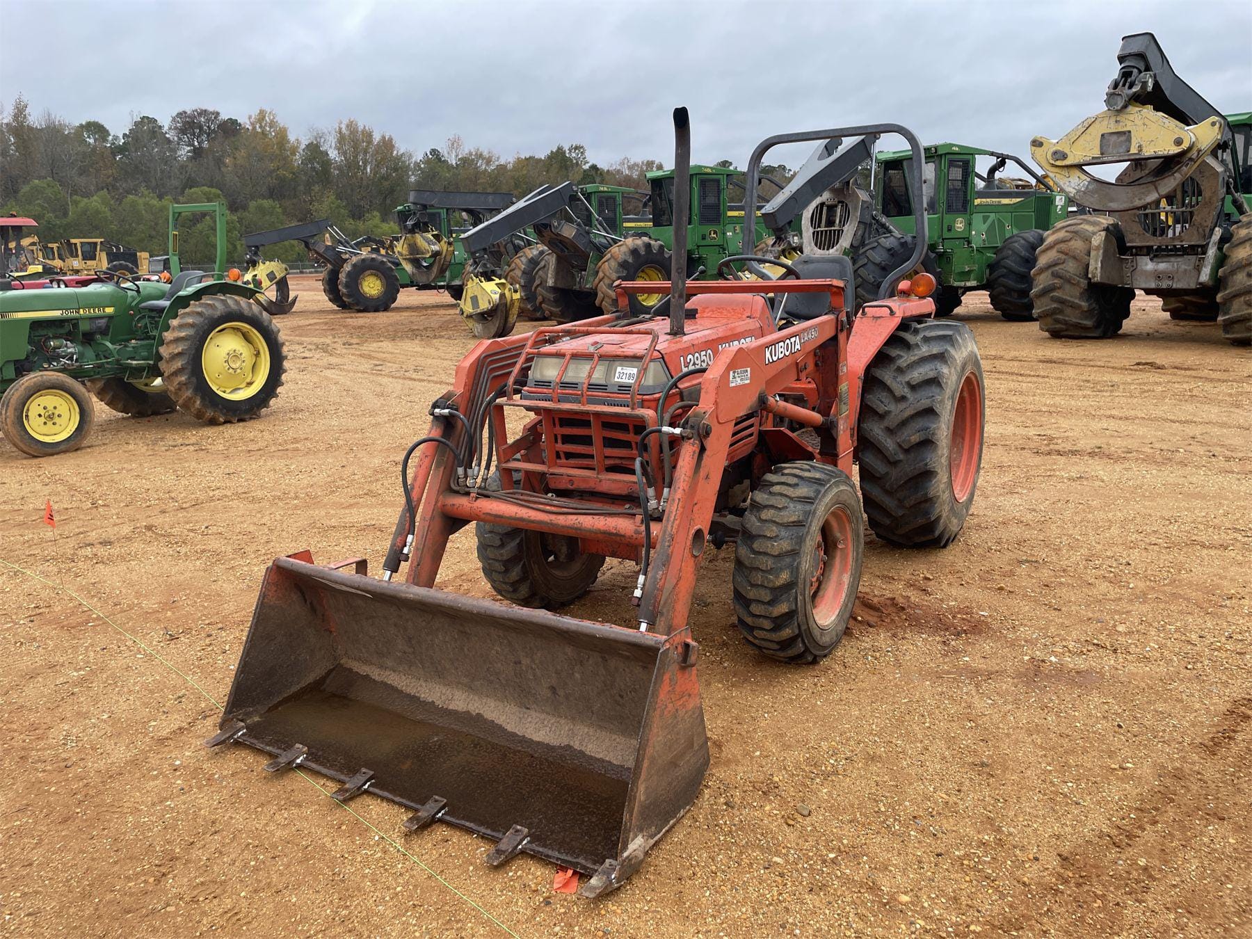 Main image Kubota L2950