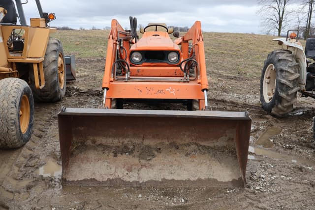Image of Kubota L295DT equipment image 4
