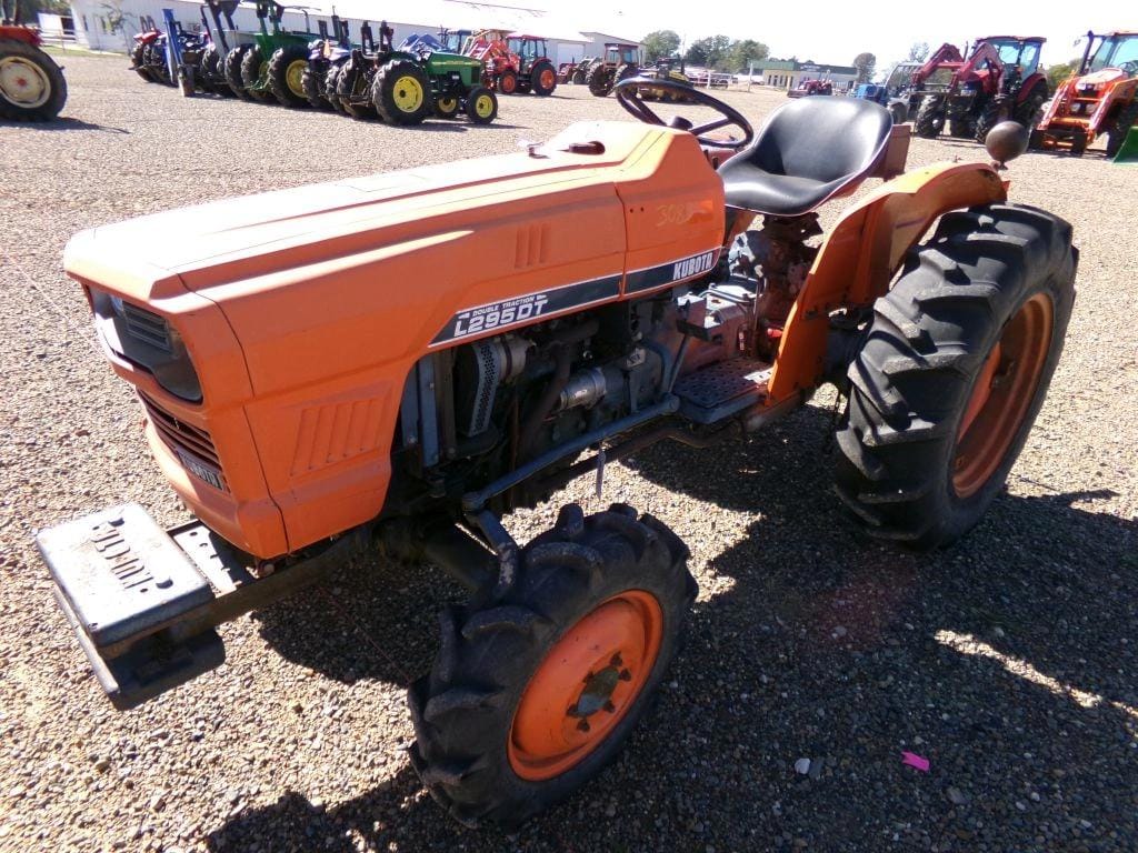 Main image Kubota L295DT