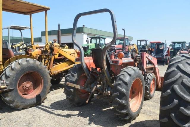 Image of Kubota L3000F equipment image 2