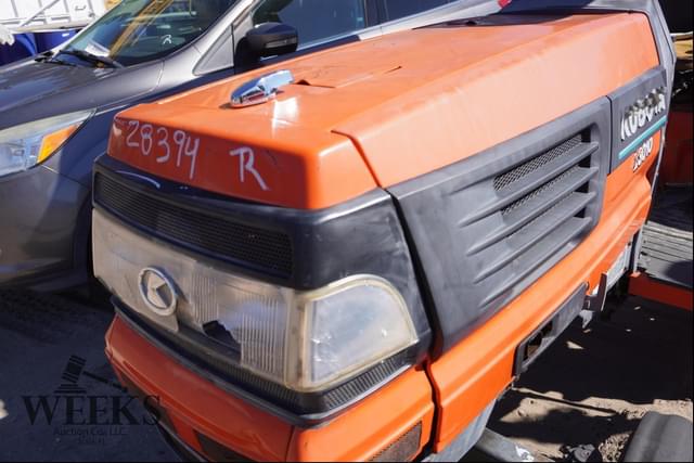Image of Kubota L3010 equipment image 2