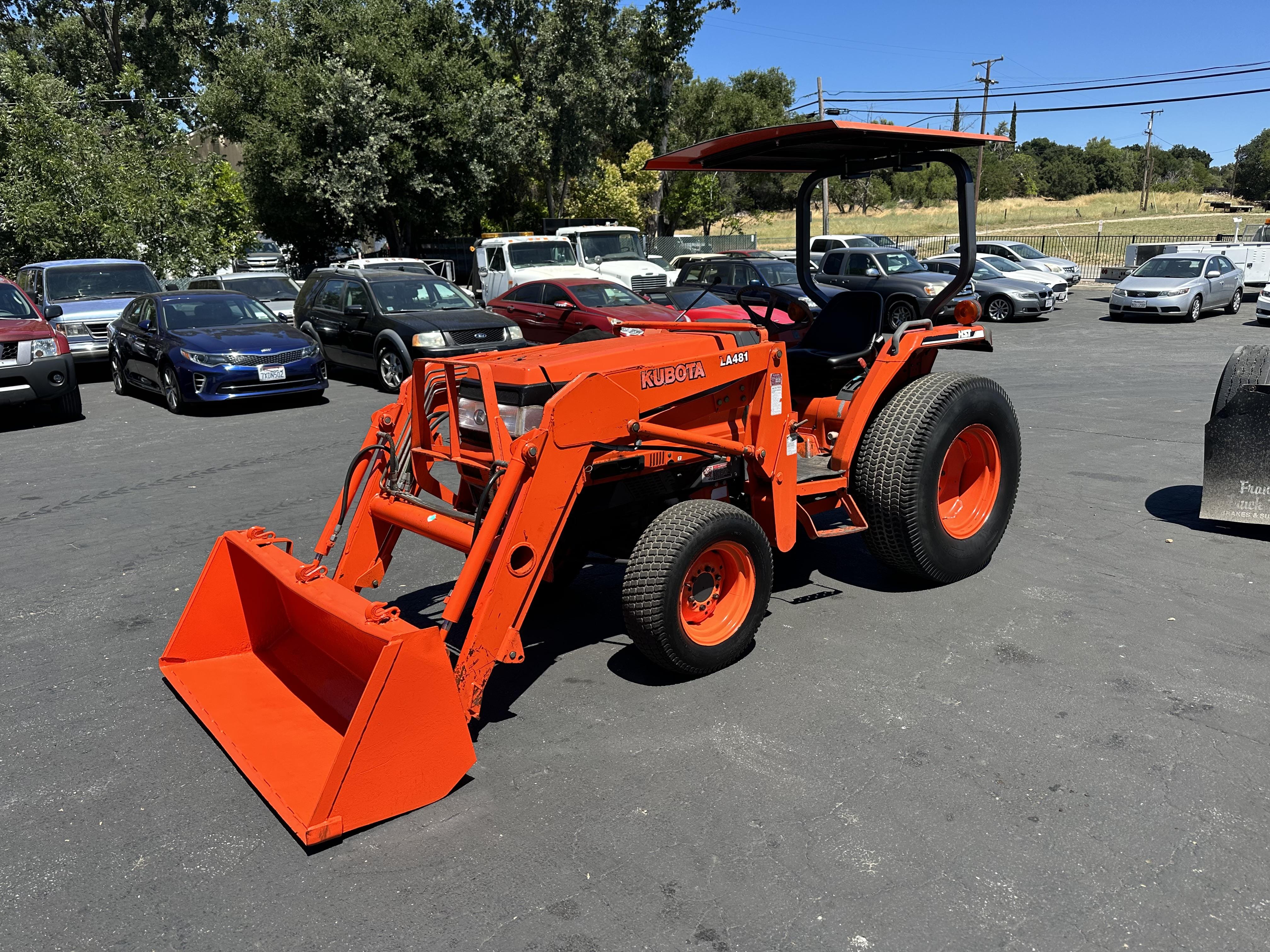 Main image Kubota L3010