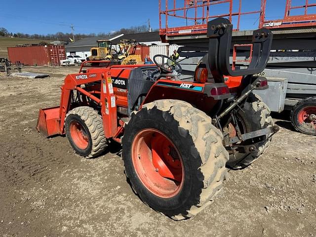 Image of Kubota L3010 equipment image 2