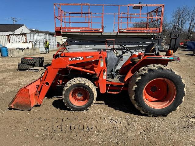 Image of Kubota L3010 equipment image 1