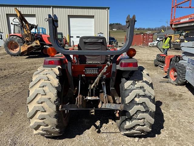 Image of Kubota L3010 equipment image 3