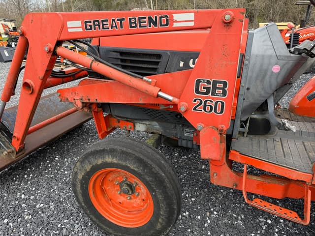 Image of Kubota L3010 equipment image 4