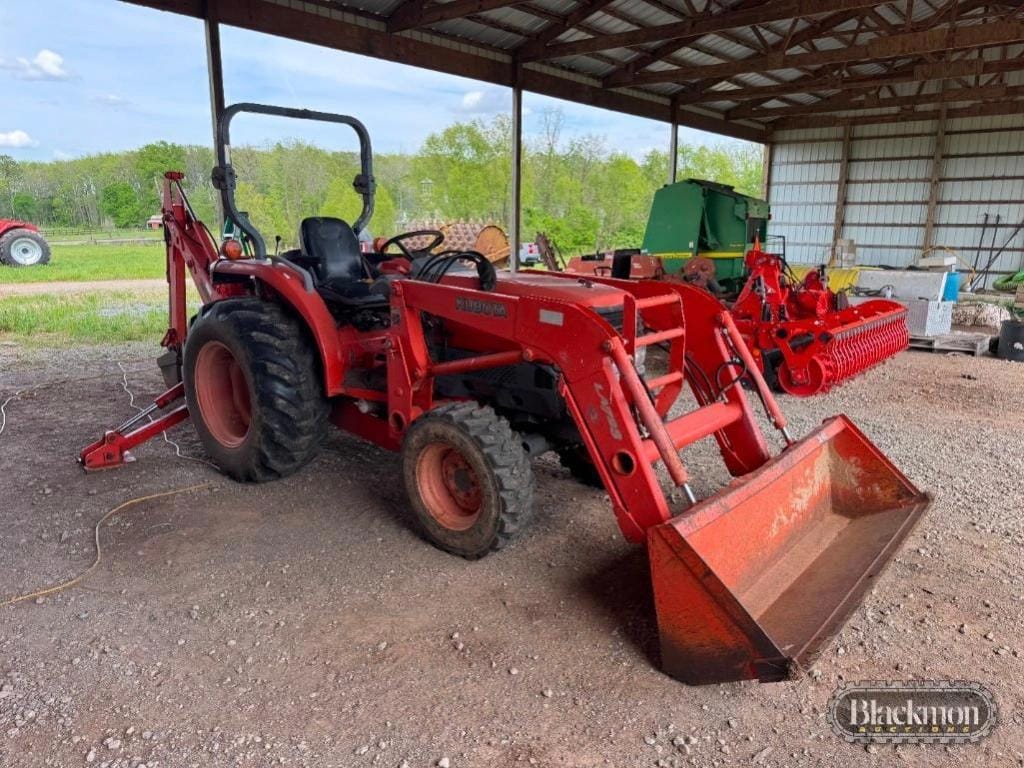 Kubota L3130D Equipment Image0