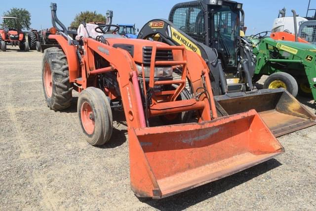 Image of Kubota L3130 equipment image 3