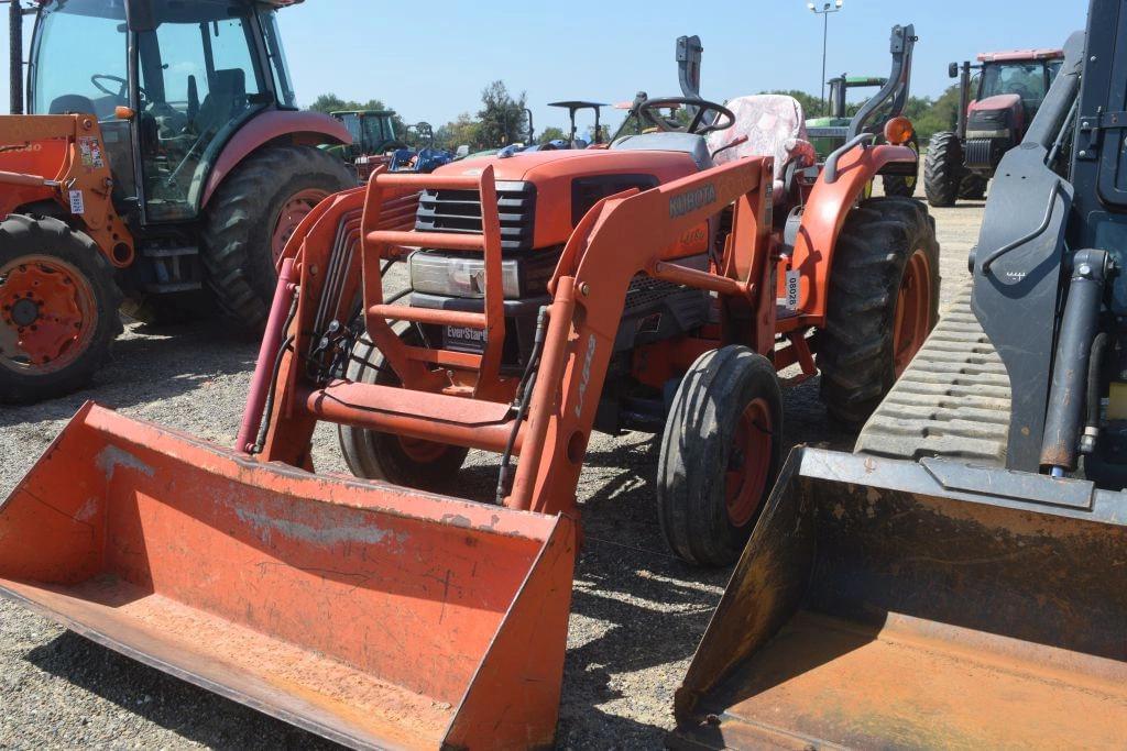 Image of Kubota L3130 Primary image