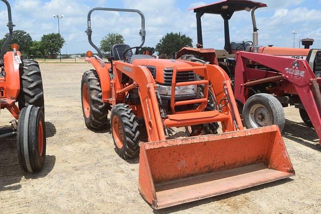 Image of Kubota L3130 equipment image 3
