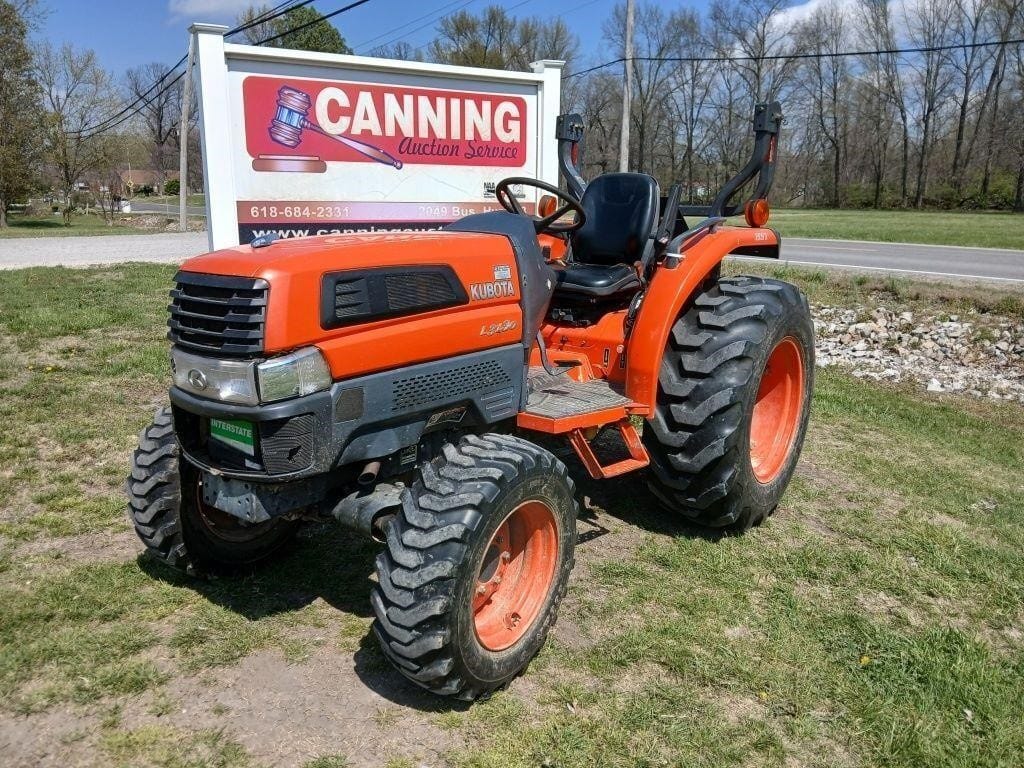 Kubota L3130 Equipment Image0