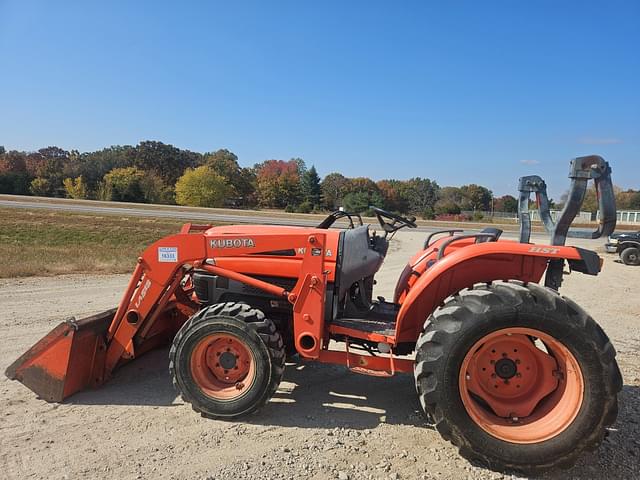 Image of Kubota L3130 equipment image 3