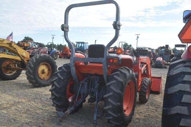 Image of Kubota L3130D equipment image 2