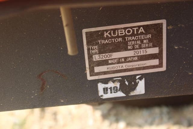 Image of Kubota L3200 equipment image 2