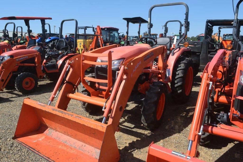 Image of Kubota L3200 Primary image
