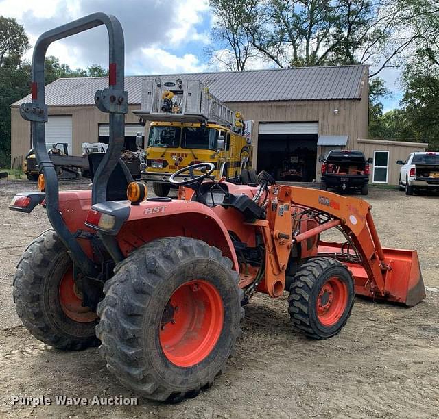 Image of Kubota L3200 equipment image 4