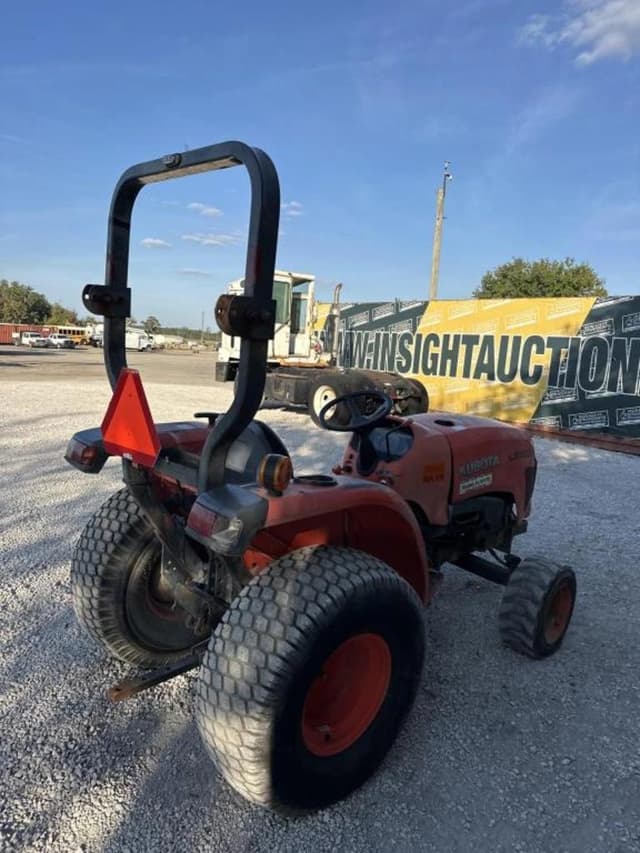 Image of Kubota L3200 equipment image 3