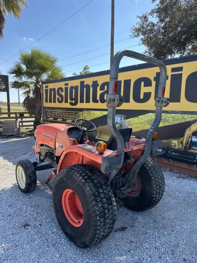Image of Kubota L3200 equipment image 1