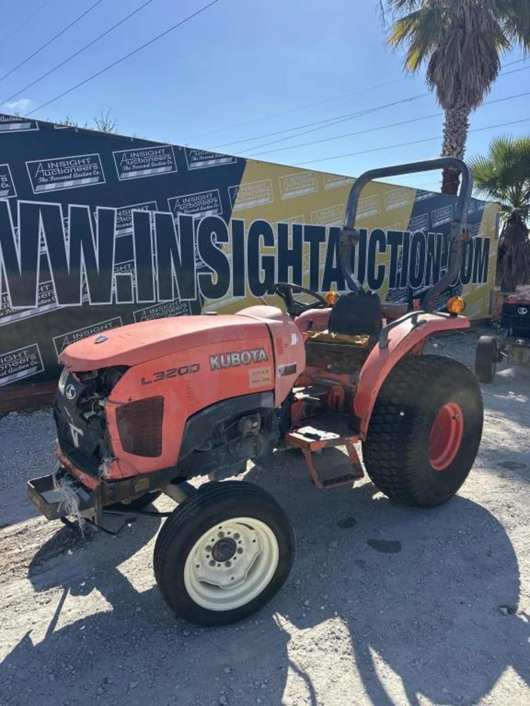 Image of Kubota L3200 Primary image