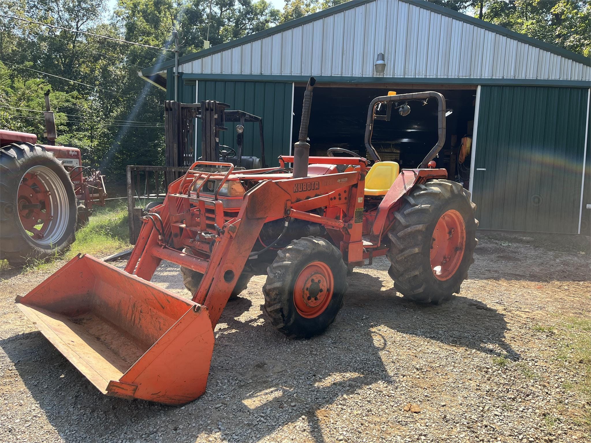 Main image Kubota L3240