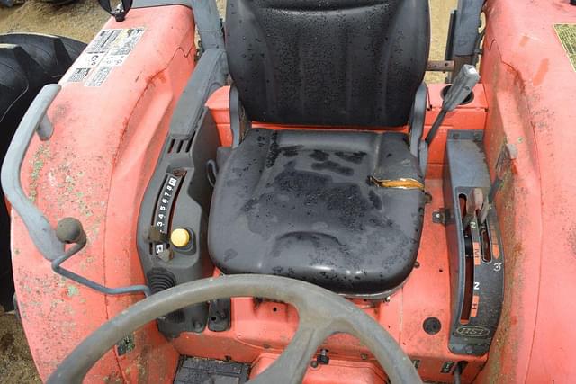 Image of Kubota L3240 equipment image 4