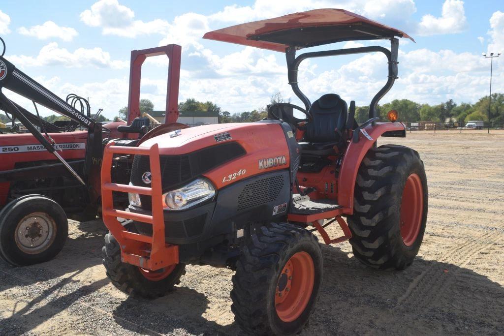 Image of Kubota L3240 Primary image