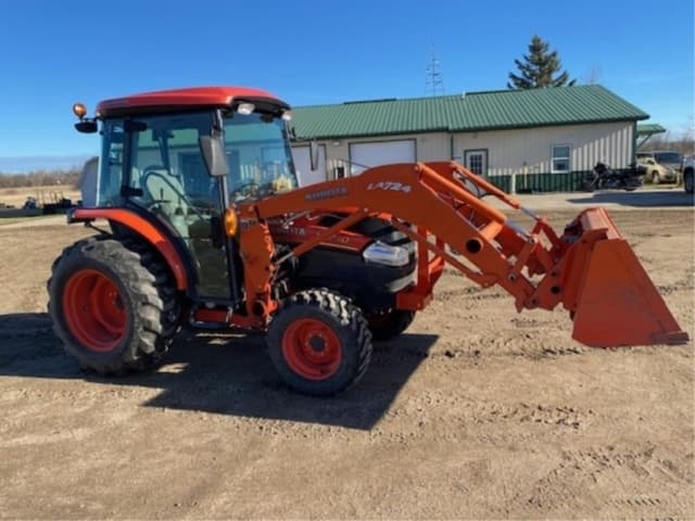 Image of Kubota L3240 equipment image 4