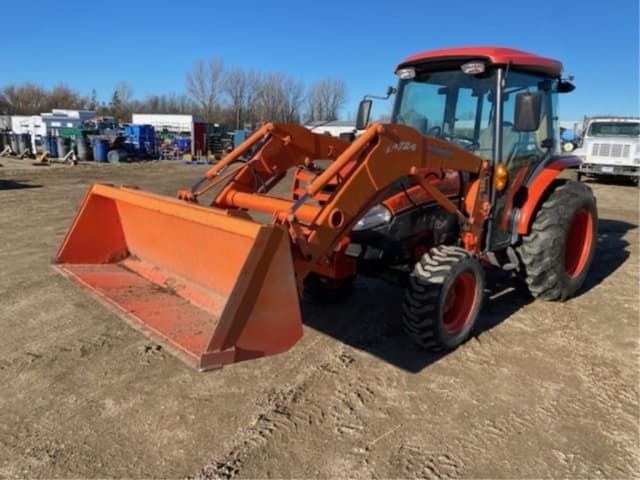 Image of Kubota L3240 equipment image 1
