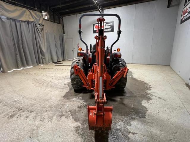 Image of Kubota L3240D equipment image 3