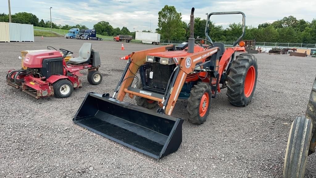 Image of Kubota L3250 Primary image