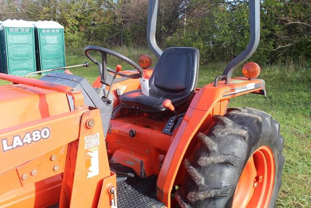 Image of Kubota L3300 equipment image 1