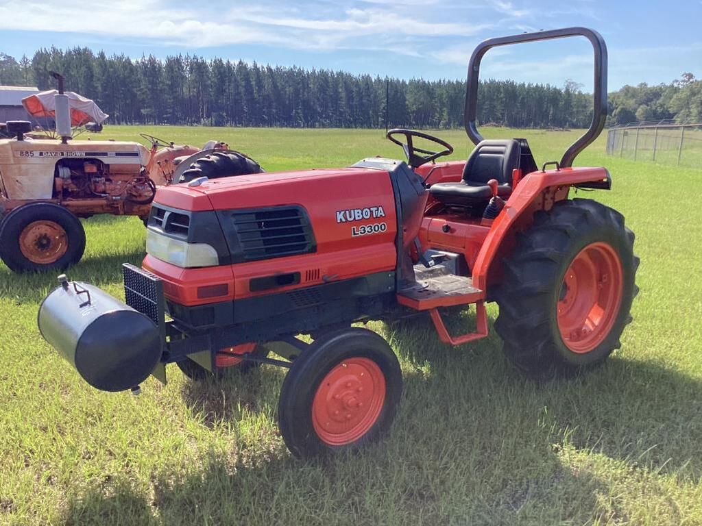Main image Kubota L3300