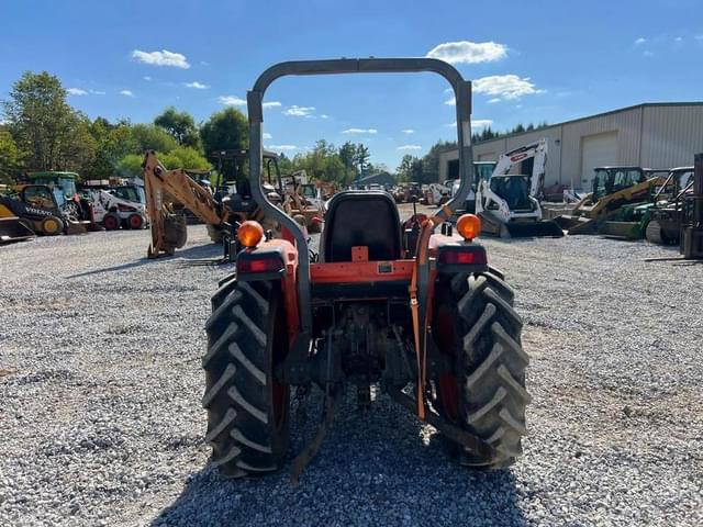 Image of Kubota L3300 equipment image 3