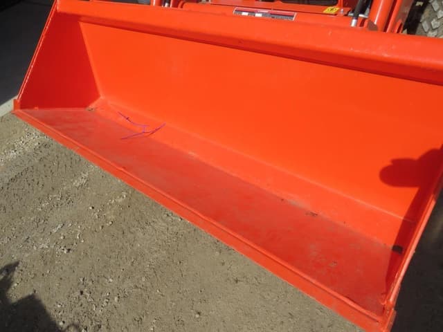 Image of Kubota L3301 equipment image 2