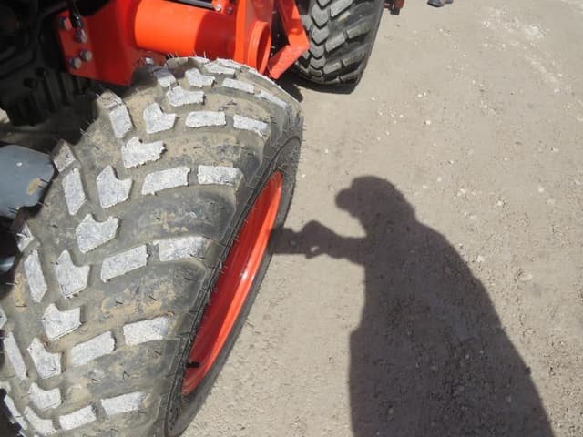 Image of Kubota L3301 equipment image 1