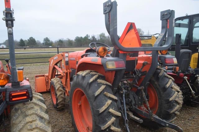 Image of Kubota L3301 equipment image 1