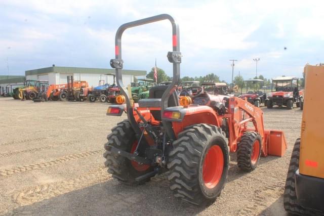 Image of Kubota L3301 equipment image 1