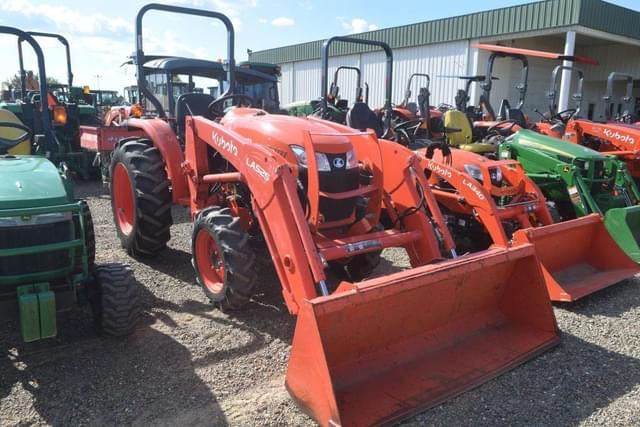 Image of Kubota L3301 equipment image 3