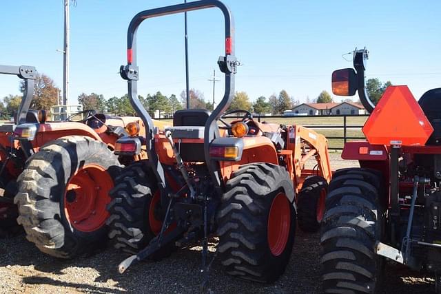 Image of Kubota L3301 equipment image 2