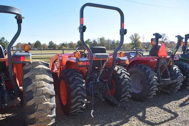 Image of Kubota L3301 equipment image 1