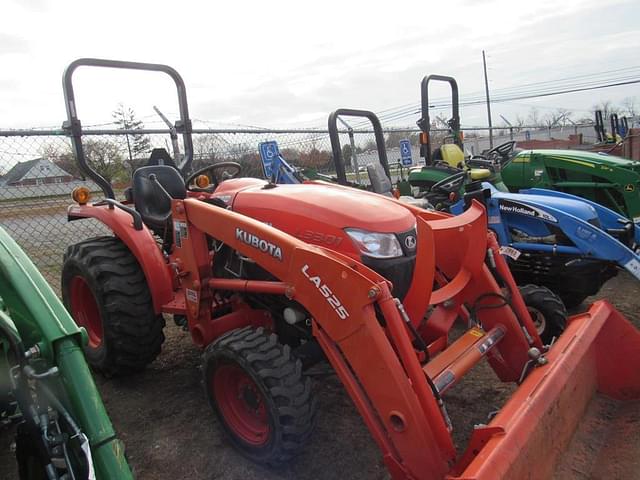 Image of Kubota L3301 equipment image 2